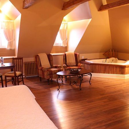 Auberge Chateau Lamontagne Sainte Anne-des-Chênes Buitenkant foto